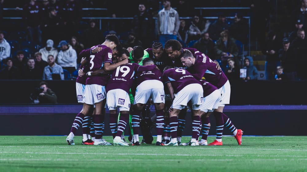 Burnley Team Huddle v Wolves